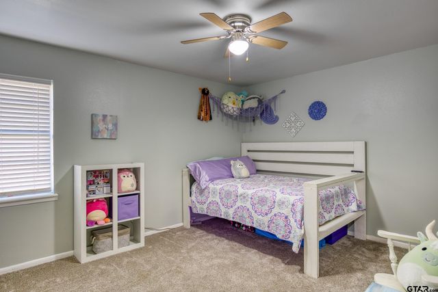 113 Peach Tree Dr, Palestine, TX 75803