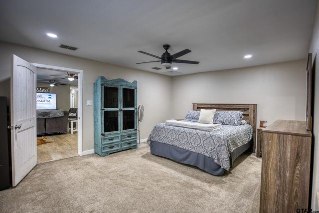 113 Peach Tree Dr, Palestine, TX 75803