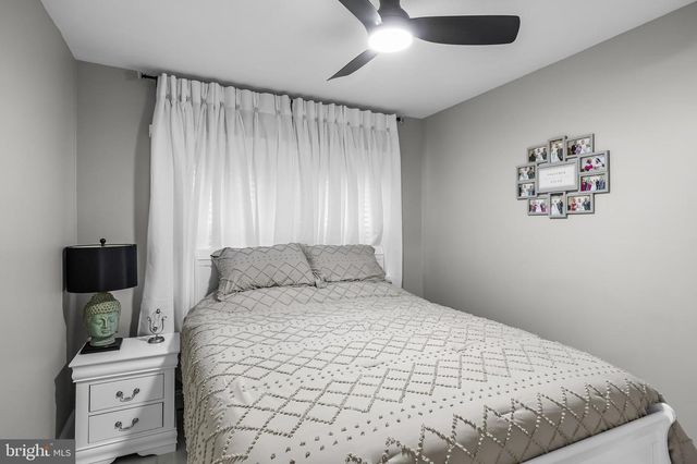 68 CROOKED LN, Cherry Hill, NJ 08034