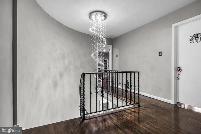 68 CROOKED LN, Cherry Hill, NJ 08034