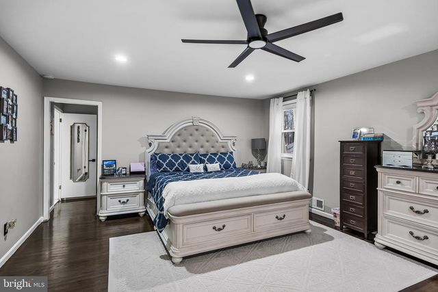 68 CROOKED LN, Cherry Hill, NJ 08034