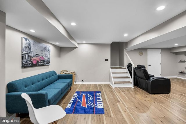 68 CROOKED LN, Cherry Hill, NJ 08034