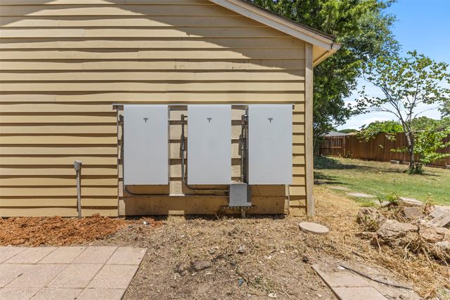 7233 Bayberry Lane, Dallas, TX 75249