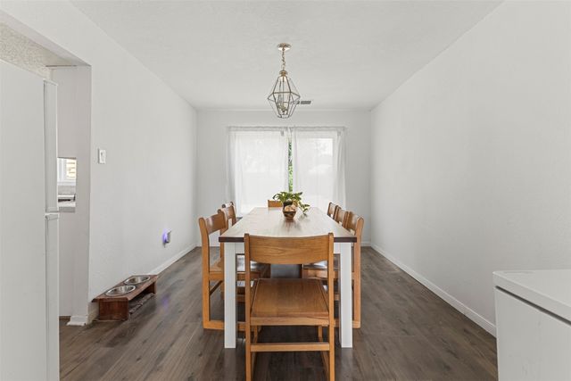 7233 Bayberry Lane, Dallas, TX 75249