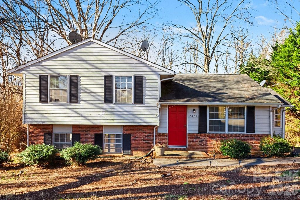 2601 Devon Drive, Dallas, NC 28034