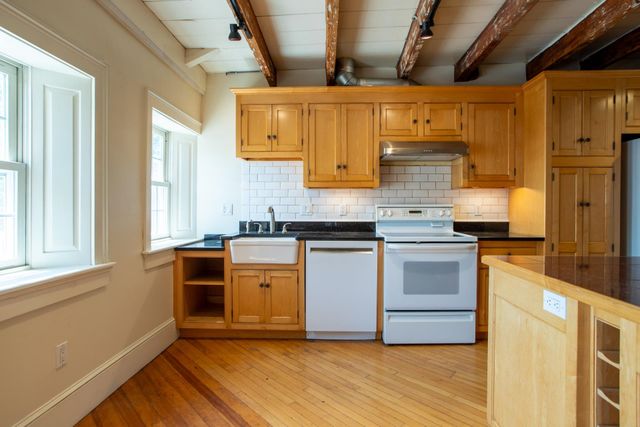 36 State Street, Portsmouth, NH 03801