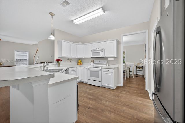 15 Mayfair Dr, Bluffton, SC 29910