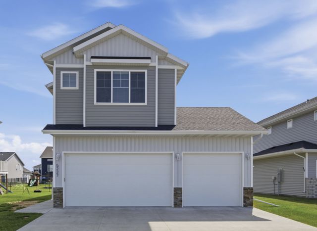 5227 11th Street W, West Fargo, ND 58078