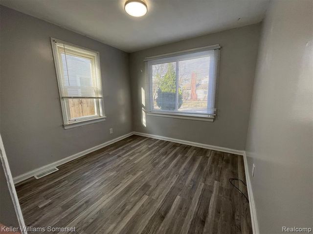 18722 Brady, Redford, MI 48240