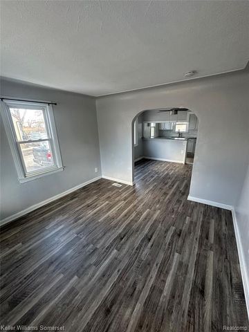 18722 Brady, Redford, MI 48240