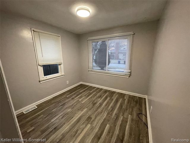 18722 Brady, Redford, MI 48240