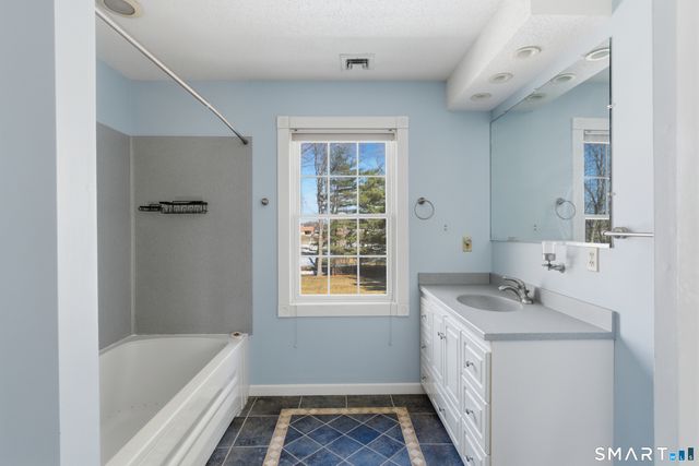 20 Browning Avenue, Newington, CT 06111