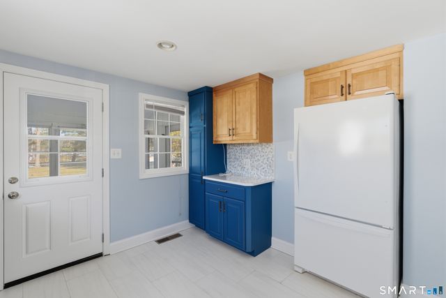 20 Browning Avenue, Newington, CT 06111