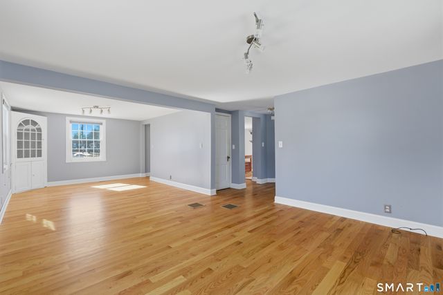 20 Browning Avenue, Newington, CT 06111