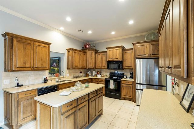 1043 Hidden Oaks Way, Guthrie, OK 73044