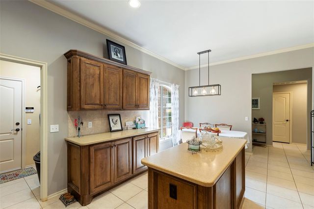 1043 Hidden Oaks Way, Guthrie, OK 73044