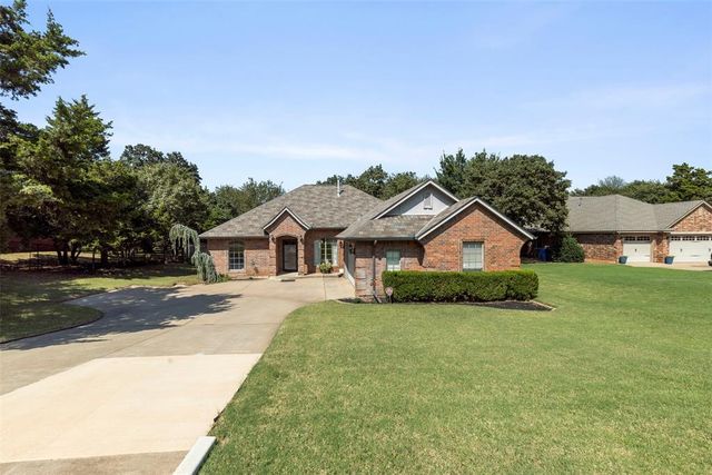 1043 Hidden Oaks Way, Guthrie, OK 73044
