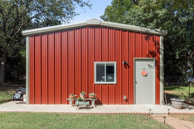 1043 Hidden Oaks Way, Guthrie, OK 73044