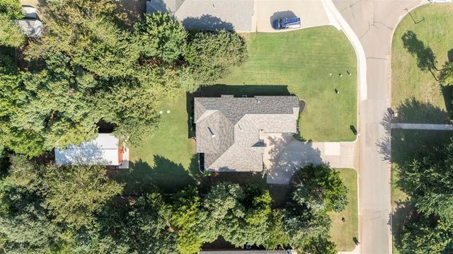 1043 Hidden Oaks Way, Guthrie, OK 73044