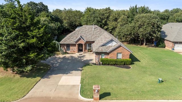 1043 Hidden Oaks Way, Guthrie, OK 73044