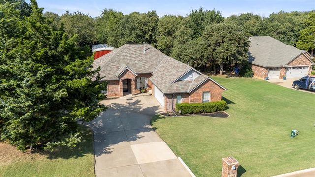 1043 Hidden Oaks Way, Guthrie, OK 73044