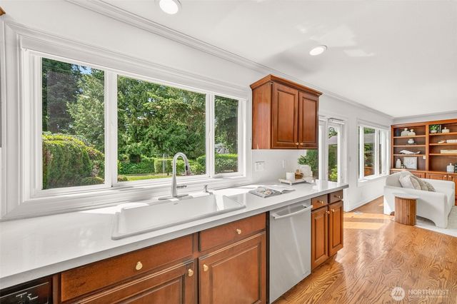 6831 117th Avenue NE, Kirkland, WA 98033