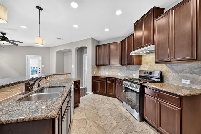 1049 Clove Hitch RD, Georgetown, TX 78633