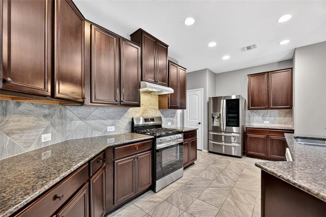 1049 Clove Hitch RD, Georgetown, TX 78633