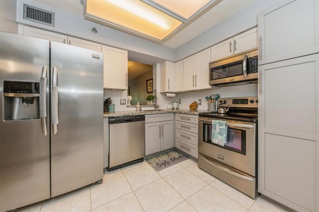 14527 BONAIRE Boulevard 303, Delray Beach, FL 33446