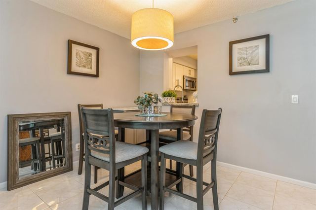 14527 BONAIRE Boulevard 303, Delray Beach, FL 33446