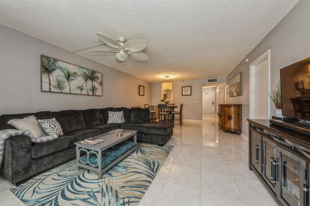 14527 BONAIRE Boulevard 303, Delray Beach, FL 33446