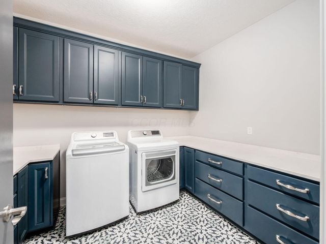 5463 Maple Drive, Lewis Center, OH 43035