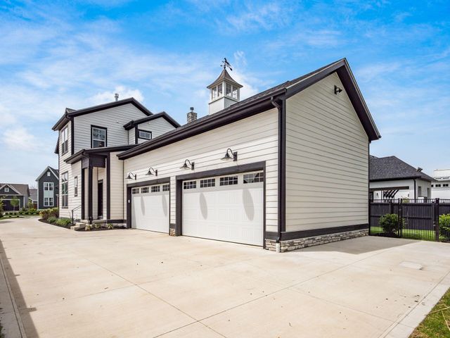 5463 Maple Drive, Lewis Center, OH 43035