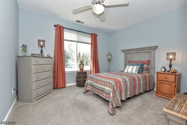 24 Harker Hill Dr, Hardyston Twp., NJ 07419