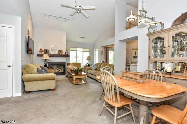 24 Harker Hill Dr, Hardyston Twp., NJ 07419
