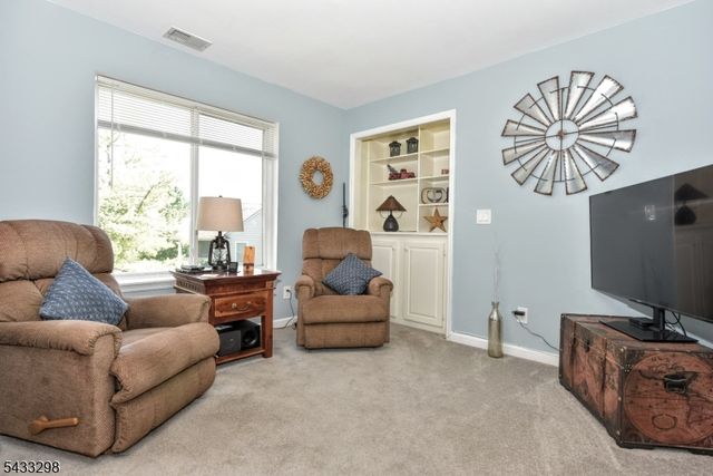 24 Harker Hill Dr, Hardyston Twp., NJ 07419
