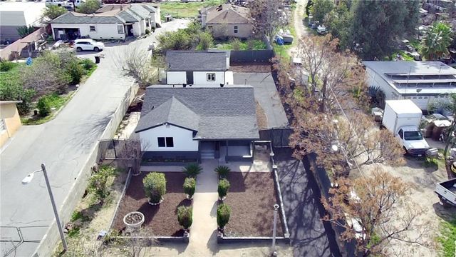 18407 Hawthorne Avenue, Bloomington, CA 92316