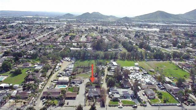 18407 Hawthorne Avenue, Bloomington, CA 92316