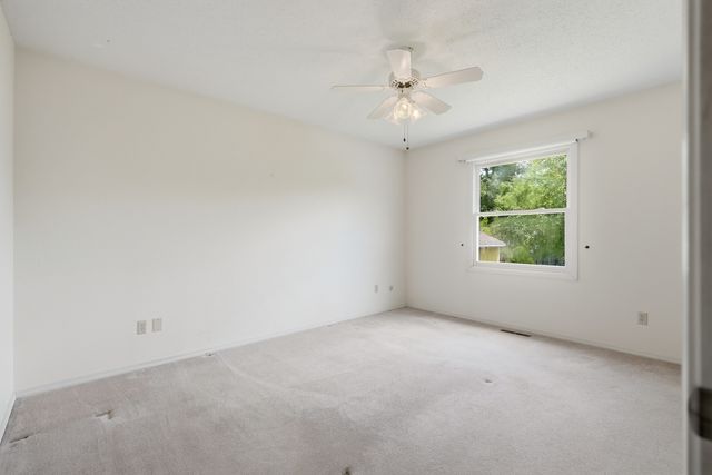 4625 Fillmore Lane, Davenport, IA 52806