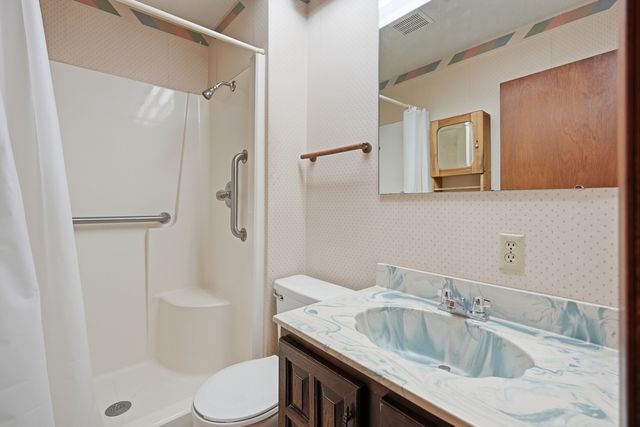 4625 Fillmore Lane, Davenport, IA 52806