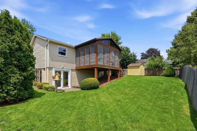4625 Fillmore Lane, Davenport, IA 52806