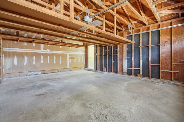 4625 Fillmore Lane, Davenport, IA 52806