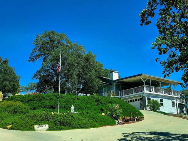 29657 Lilley Mountain Lane, Coarsegold, CA 93614