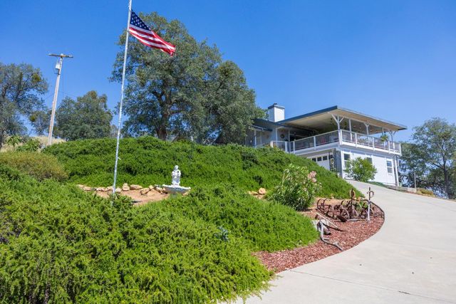 29657 Lilley Mountain Lane, Coarsegold, CA 93614