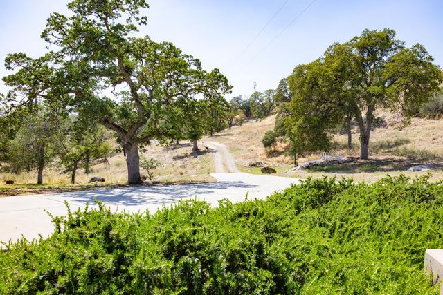 29657 Lilley Mountain Lane, Coarsegold, CA 93614