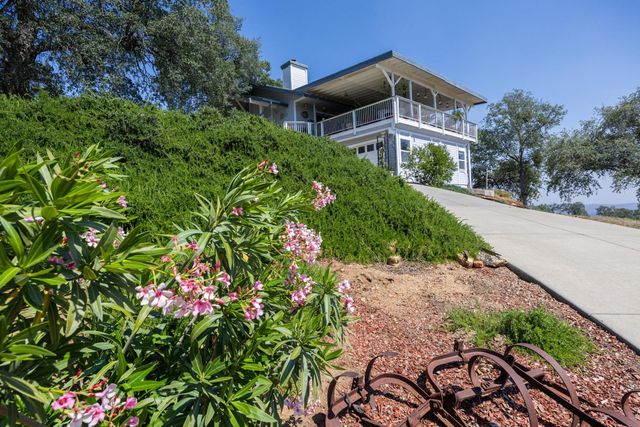 29657 Lilley Mountain Lane, Coarsegold, CA 93614