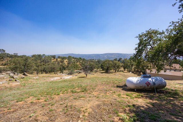 29657 Lilley Mountain Lane, Coarsegold, CA 93614