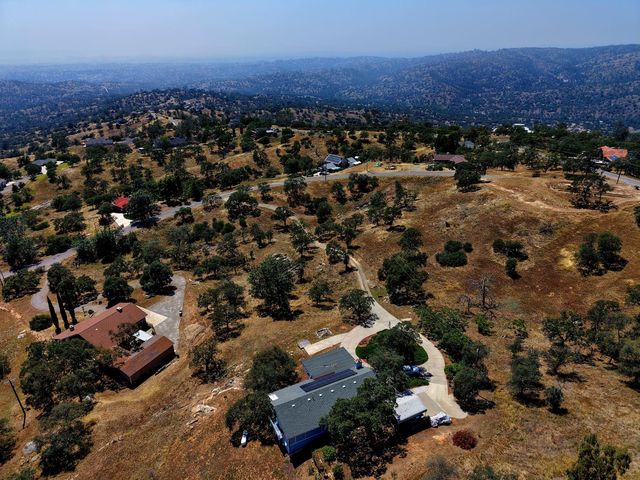 29657 Lilley Mountain Lane, Coarsegold, CA 93614