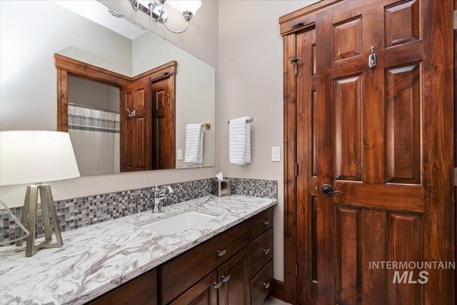 731 W Bogus View Dr., Eagle, ID 83616