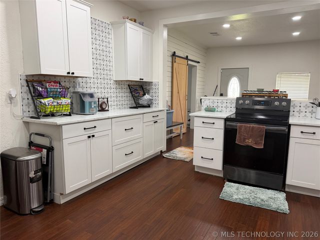 102 N 3rd Street, Hartshorne, OK 74547